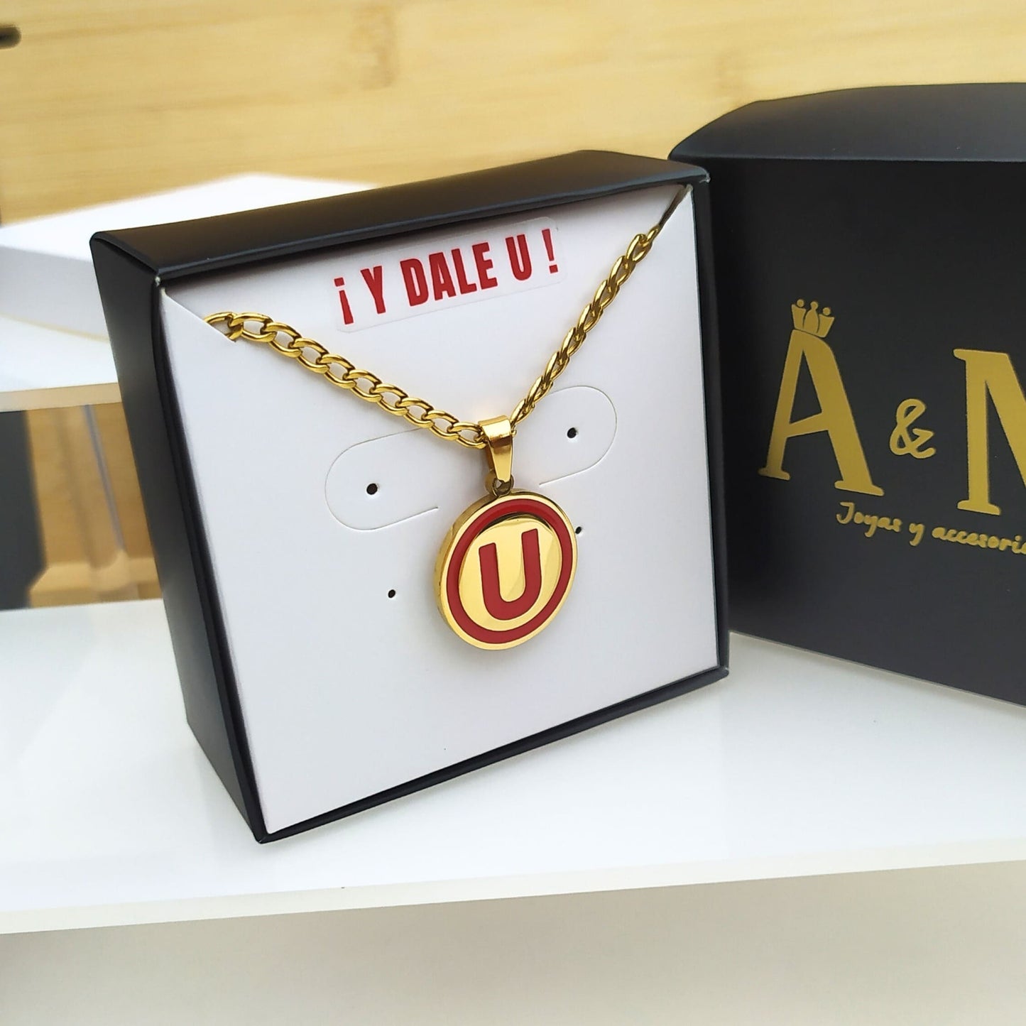 Collar de Universitario
