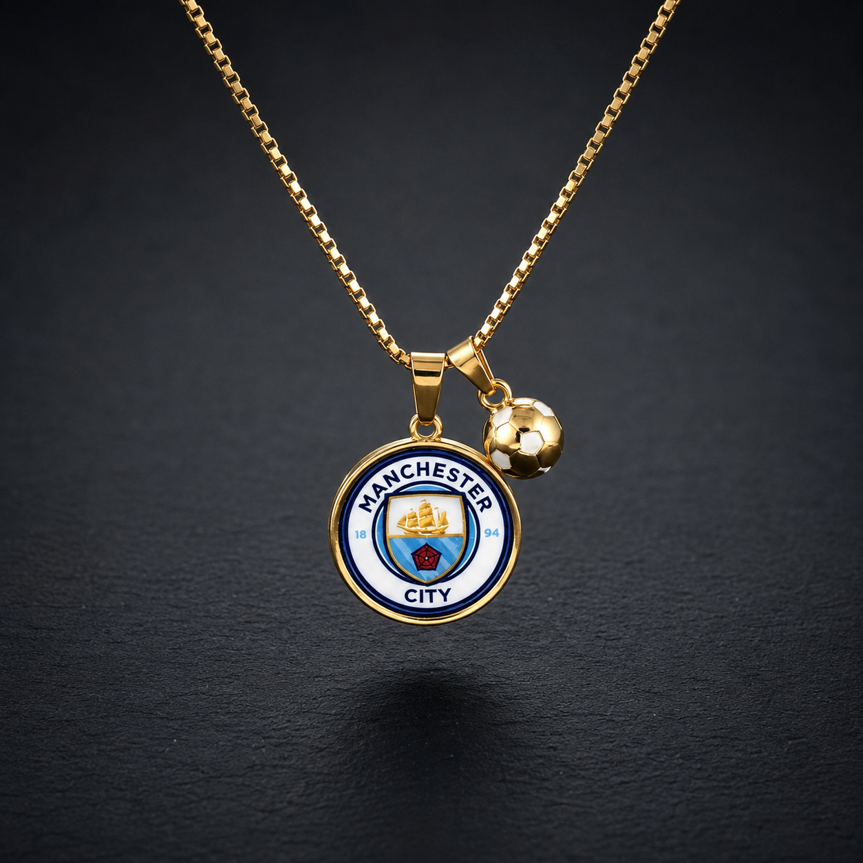 Collar Manchester City con balón