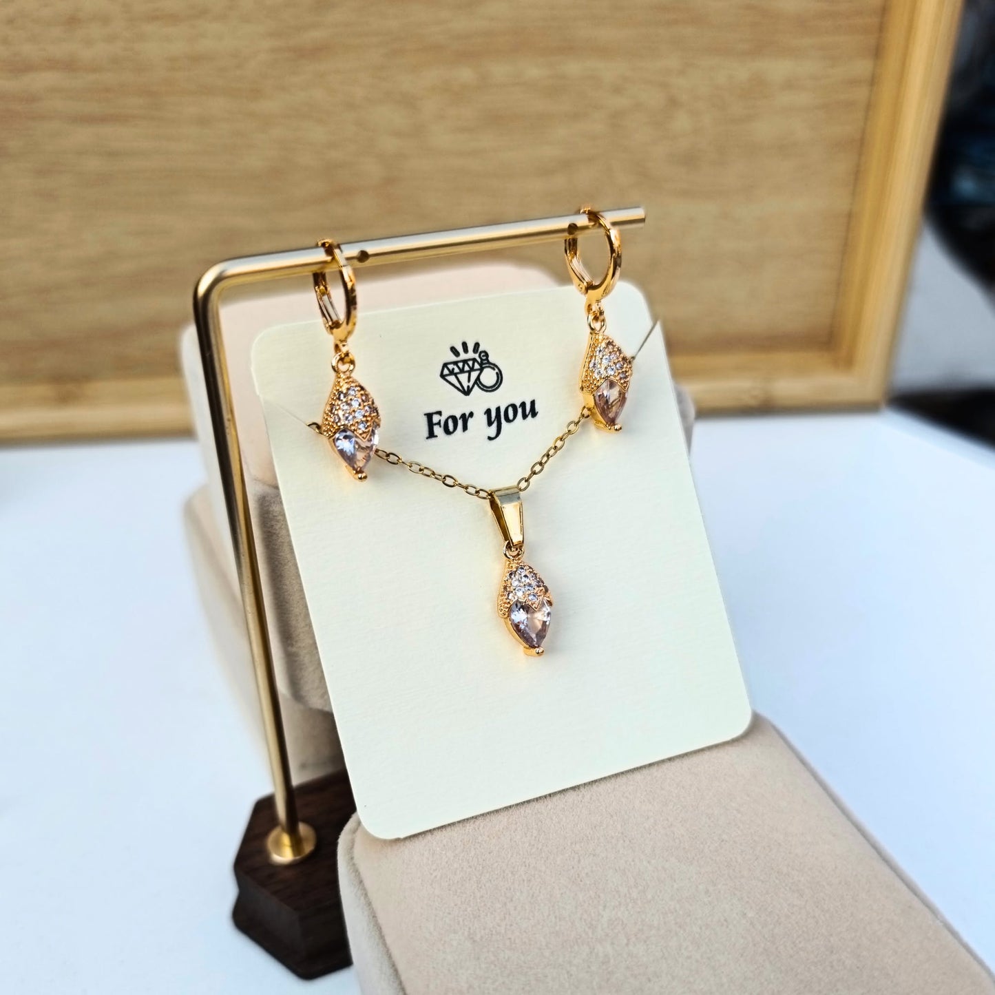 Juego Collar y Aretes 03