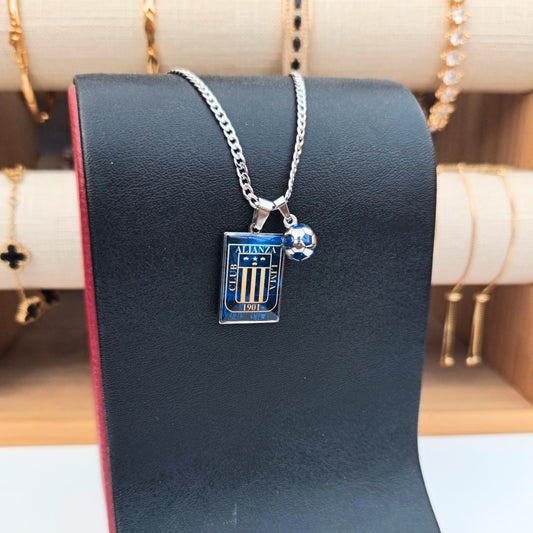 Collar de Alianza Lima con balón 02