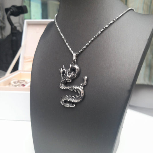 Collar de Dragón 02