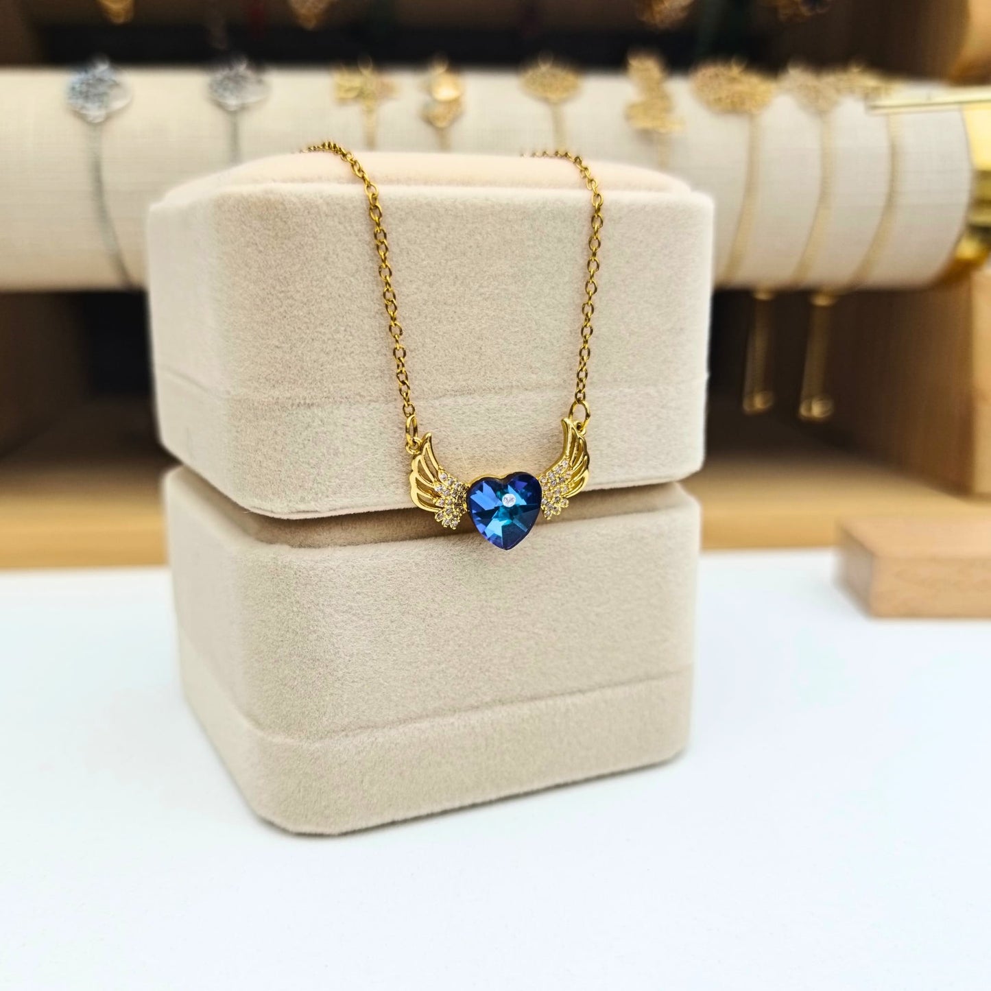 Collar Corazón Alado