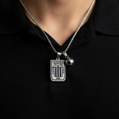 Collar de Alianza Lima con balón 01