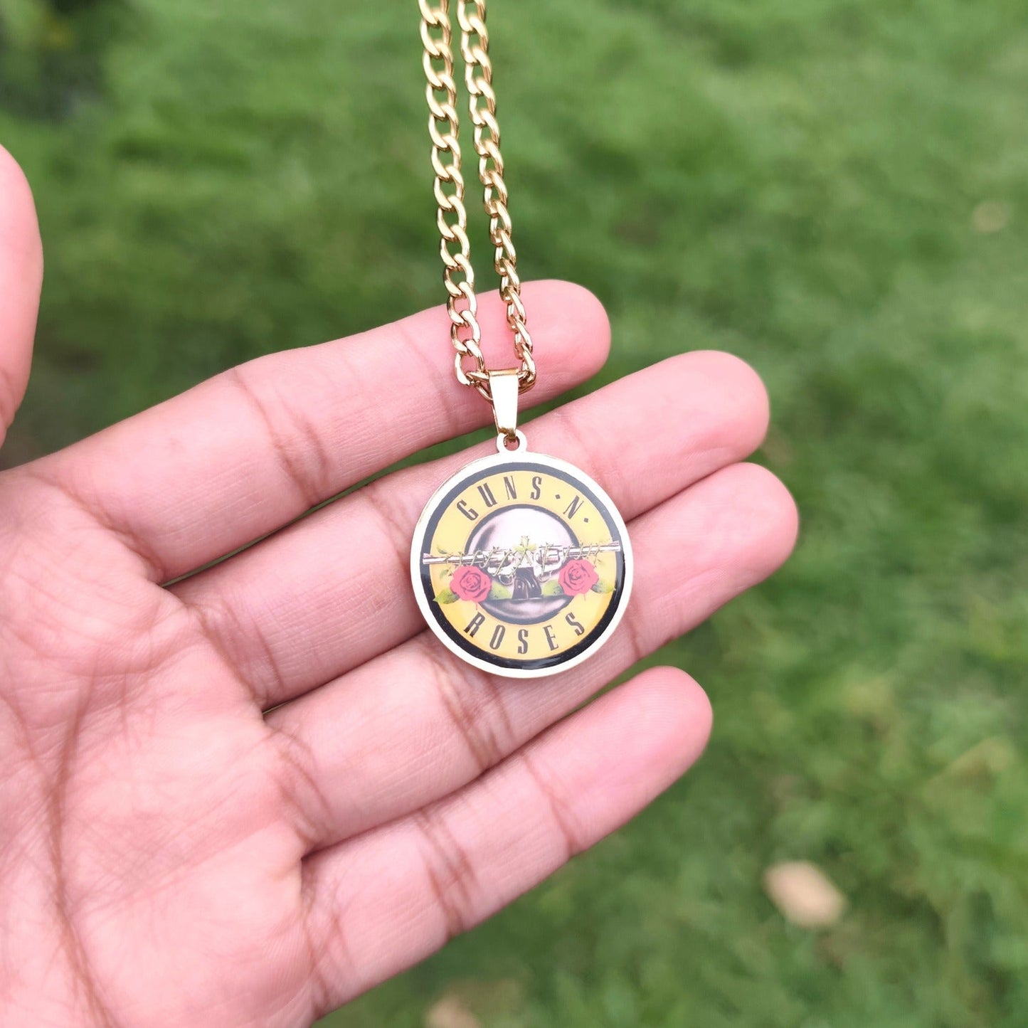 Collar de Guns N' Roses