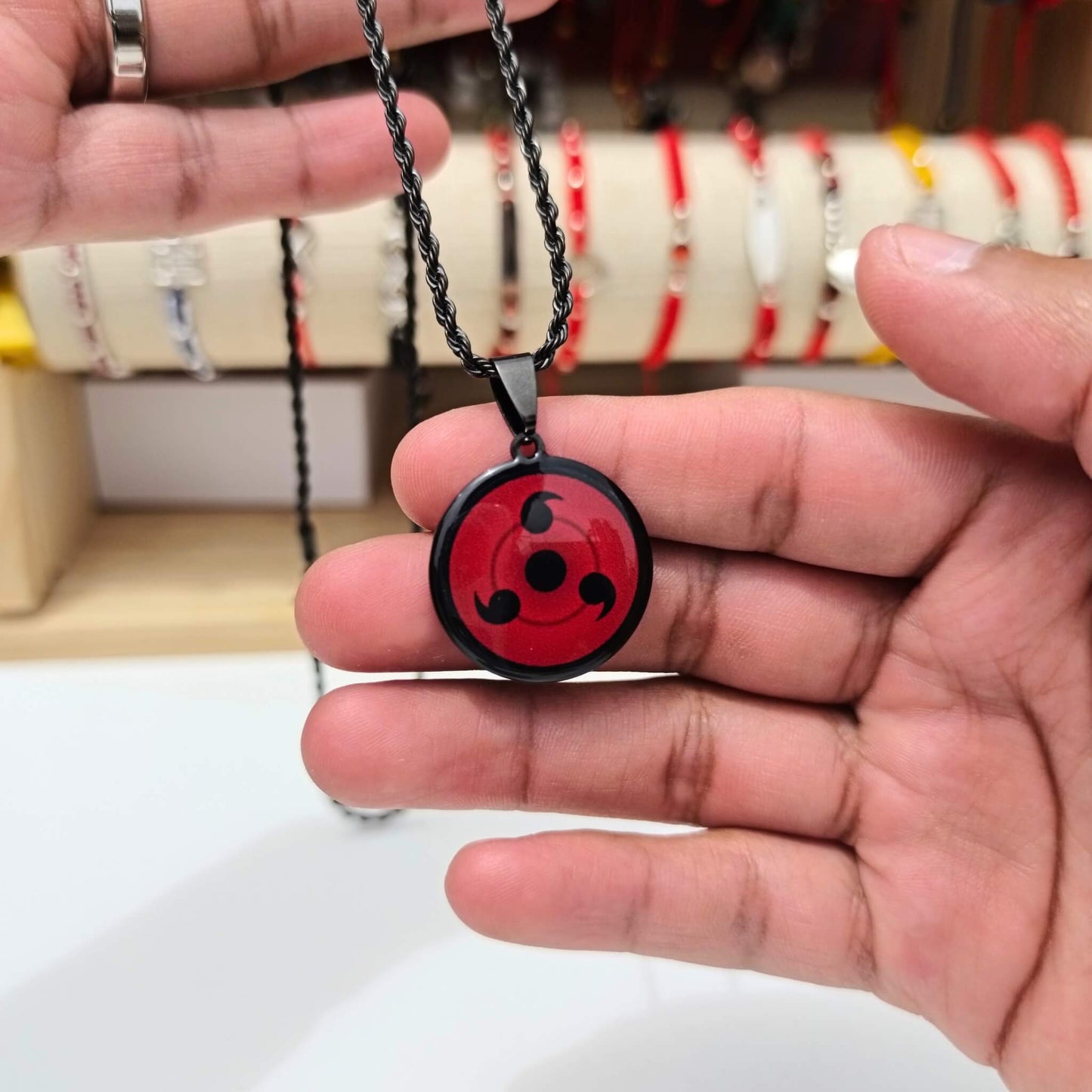 Collar Sharingan Uchiha