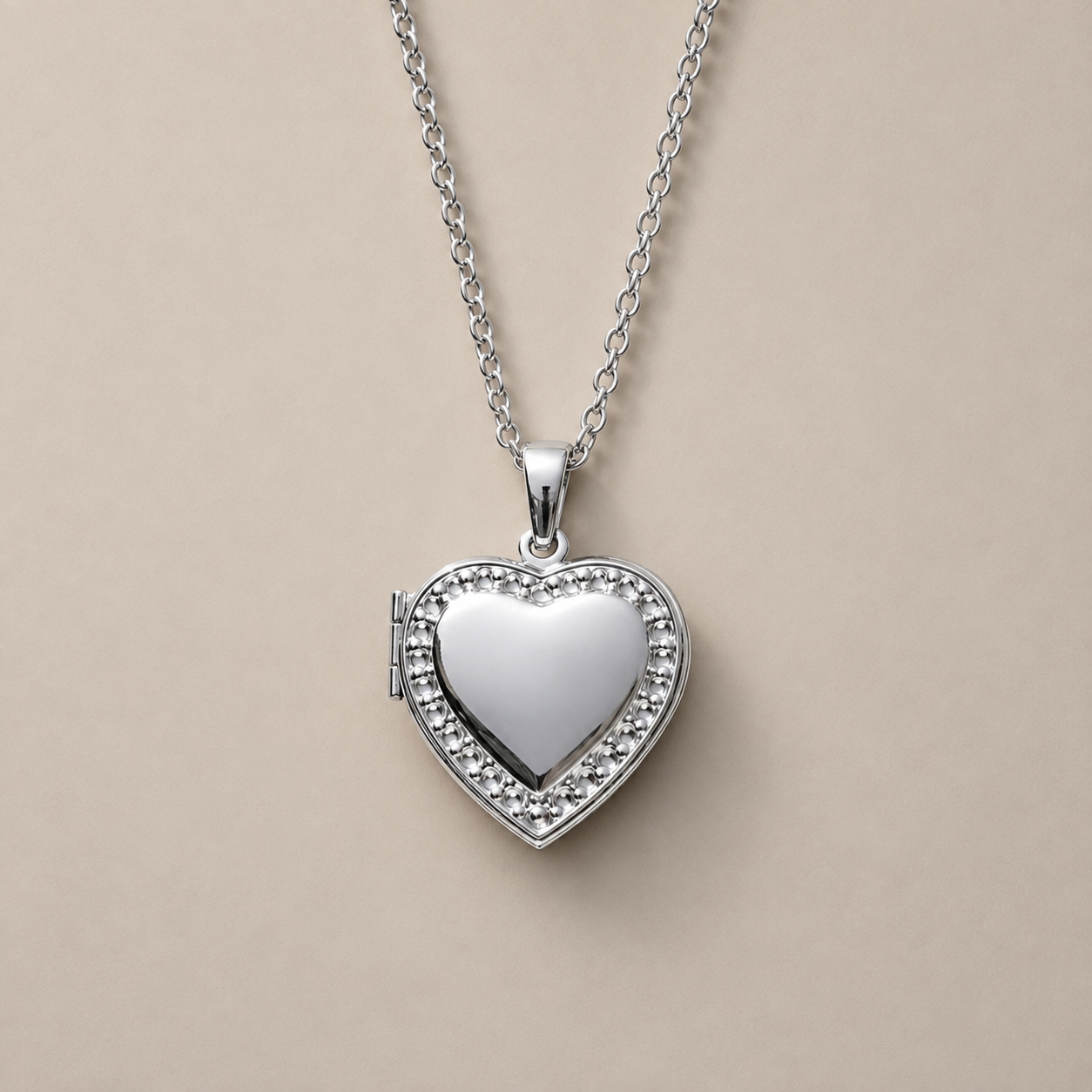 Collar relicario Corazón con Borde
